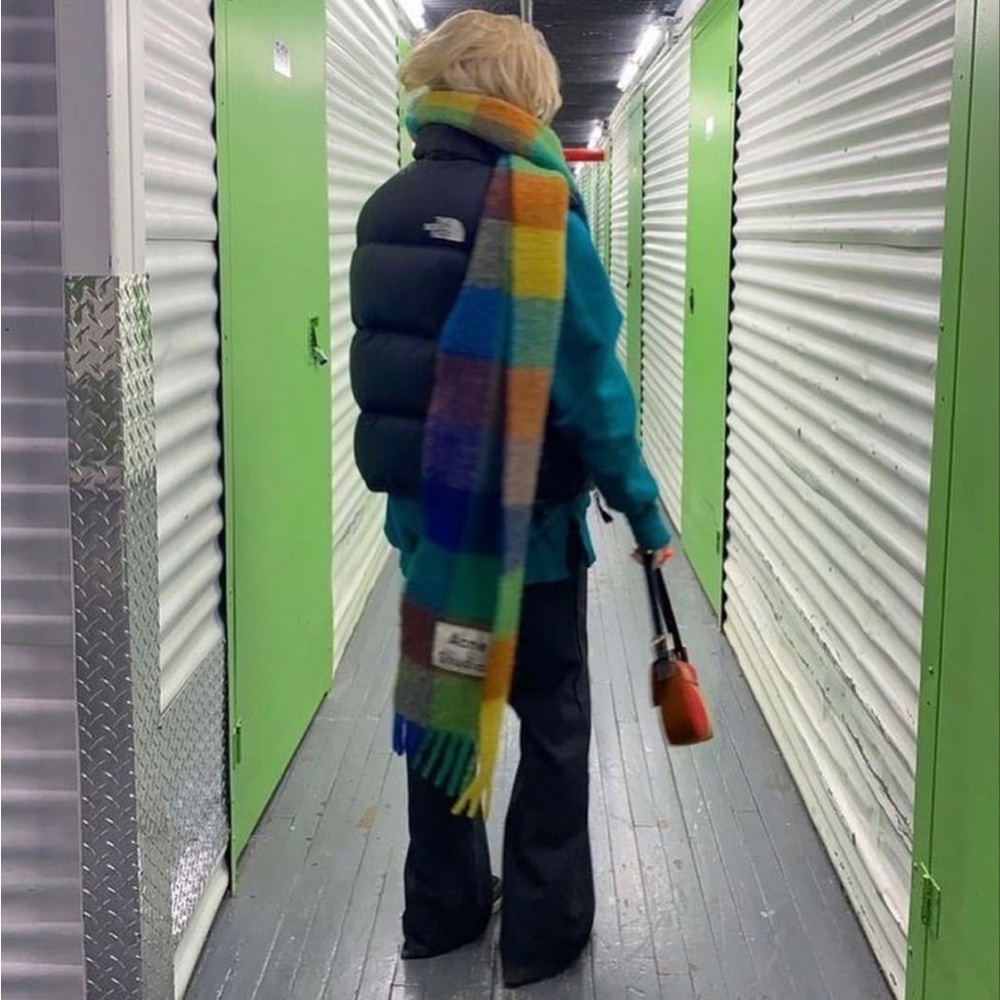 Logo Patch Rainbow Check Scarf